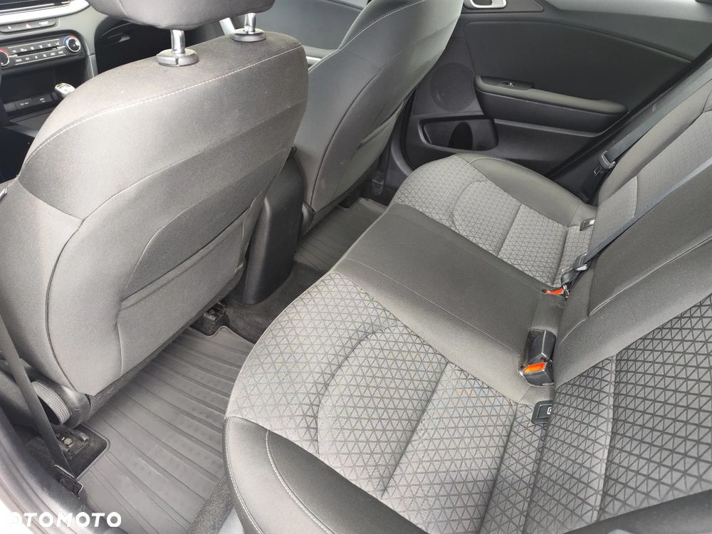 Kia Ceed 1.6 CRDi mHEV L - 14