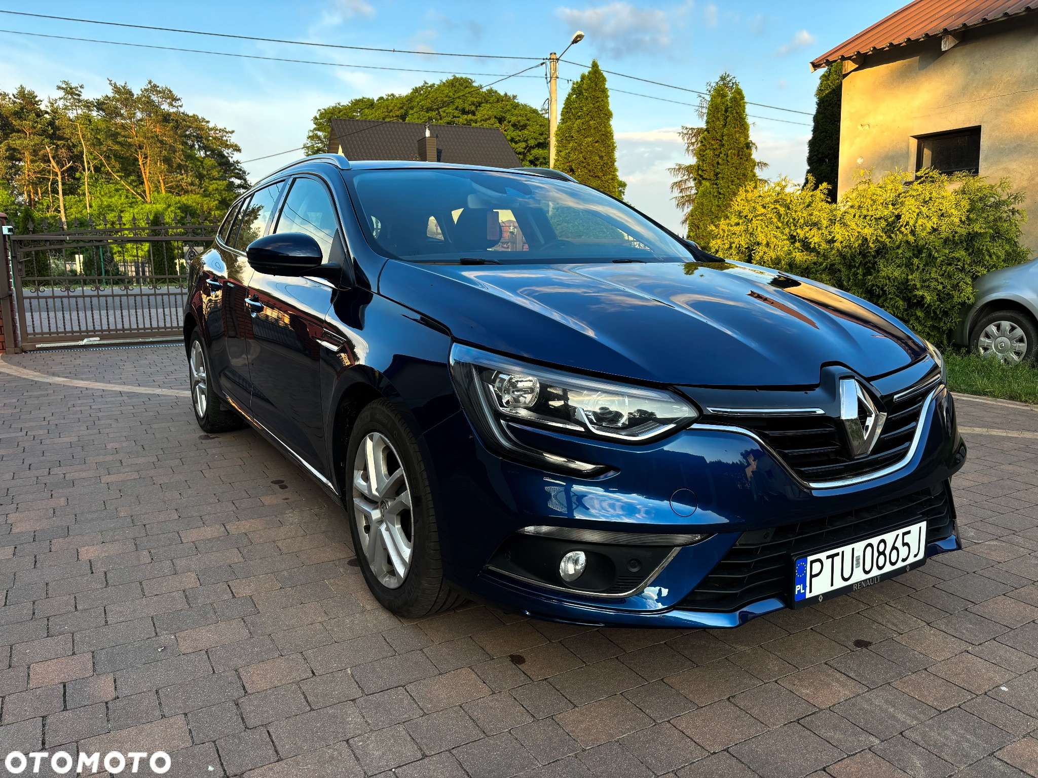 Renault Megane 1.5 Blue dCi Intens - 3