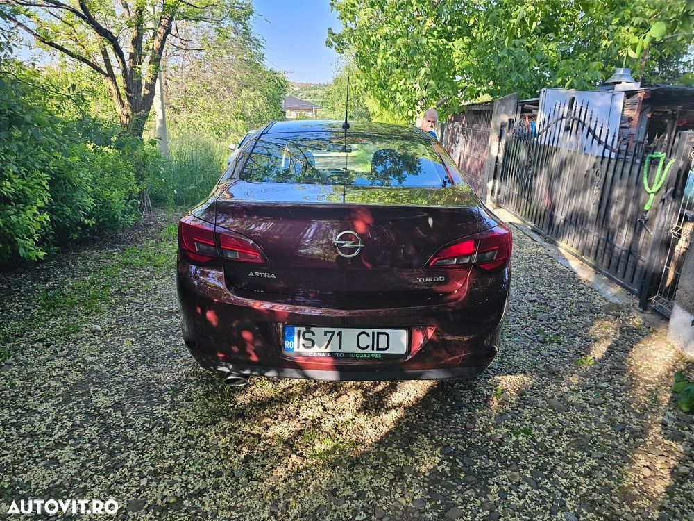 Opel Astra 1.4 Turbo ECOTEC Enjoy - 4