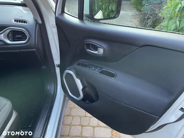 Jeep Renegade 1.6 E-TorQ Longitude FWD - 18