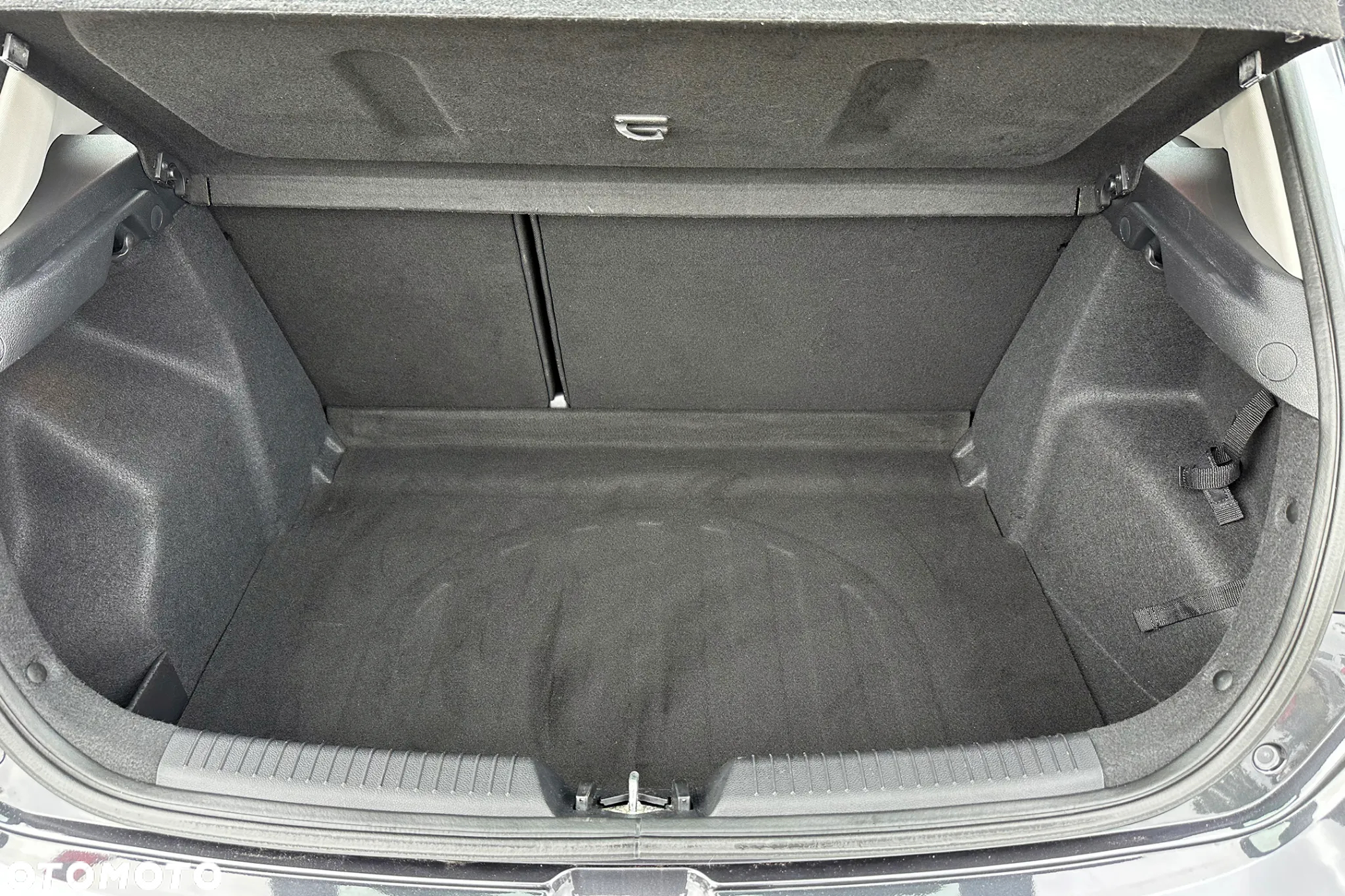 Kia Ceed - 32