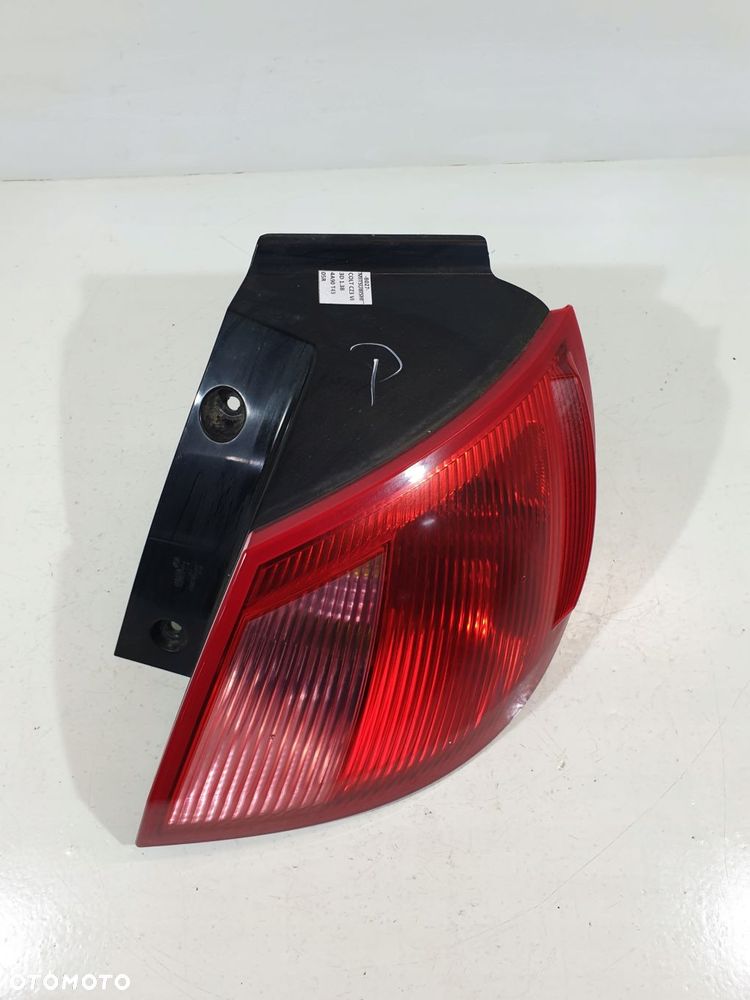 lampa prawa prawy tył mr957366 mitsubishi colt cz3 vi 1.3b 05r 3d - 3