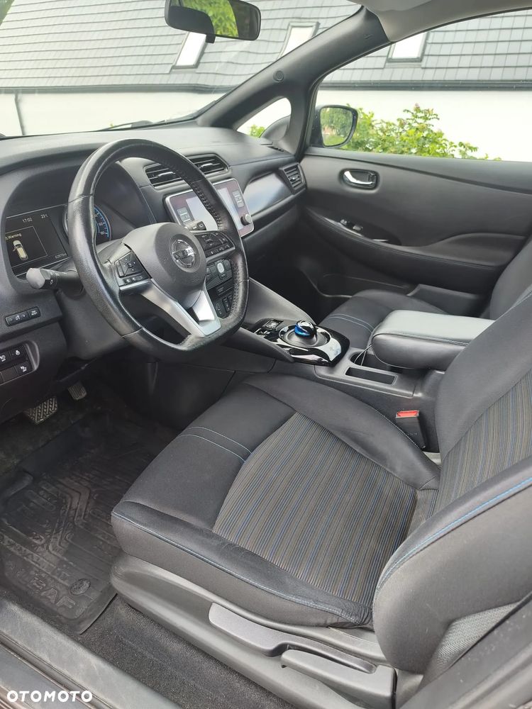 Nissan Leaf - 11
