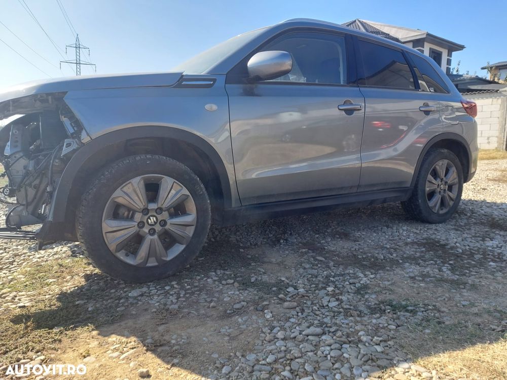 Suzuki Vitara 1.4 Boosterjet AllGrip MHEV Passion - 6