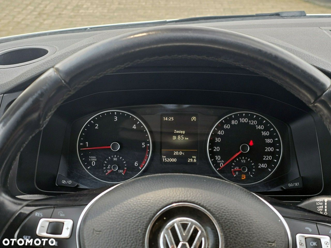 Volkswagen Caravelle - 5