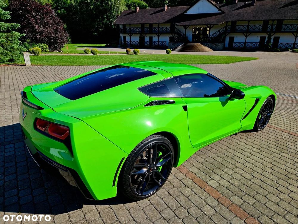 Chevrolet Corvette - 35