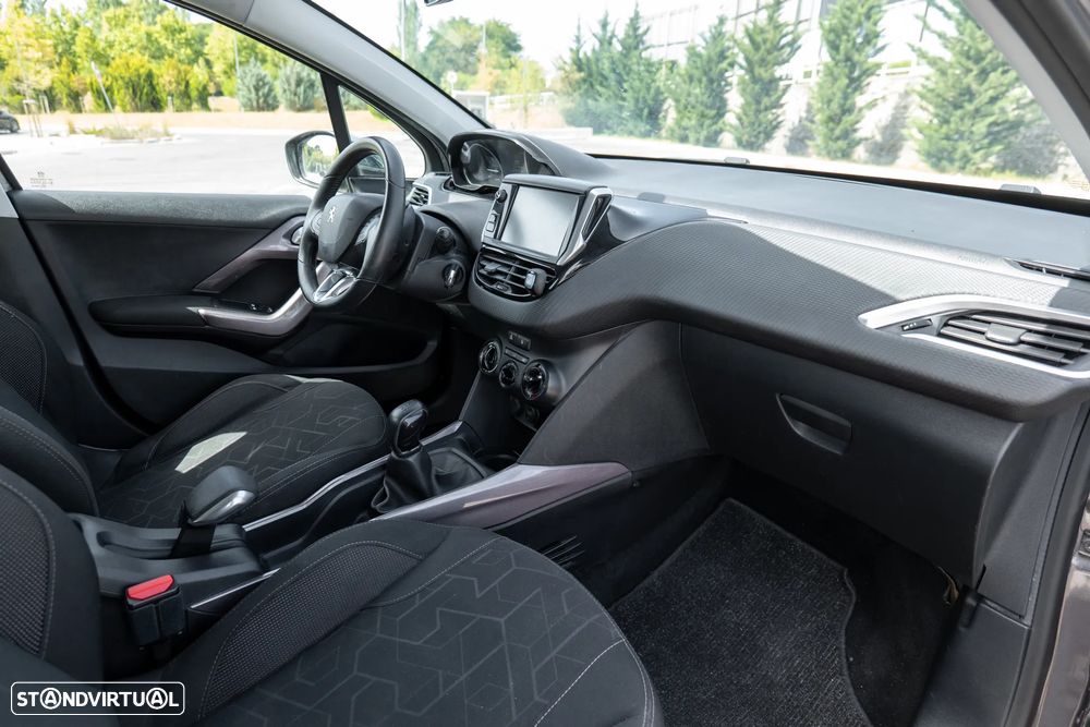 Peugeot 2008 PureTech 82 Active - 11