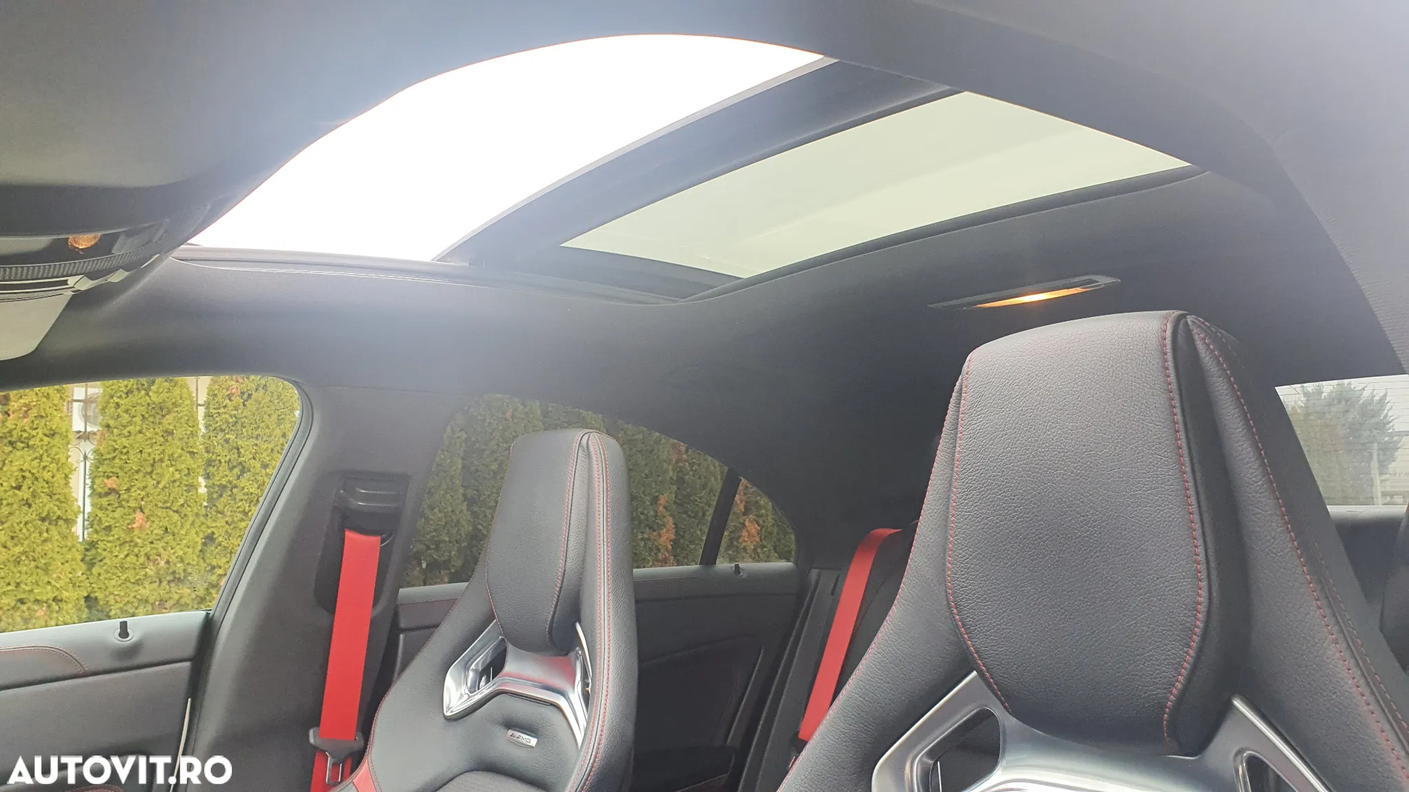 Mercedes-Benz CLA 45 AMG 4Matic 7G-DCT - 32