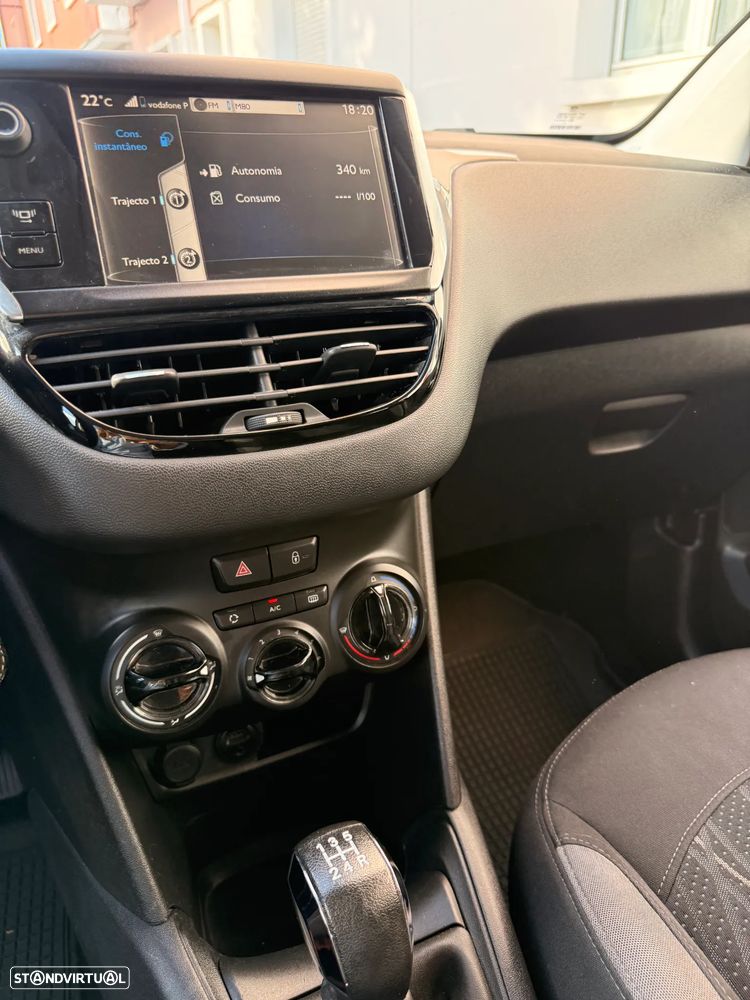 Peugeot 208 1.4 HDi - 7