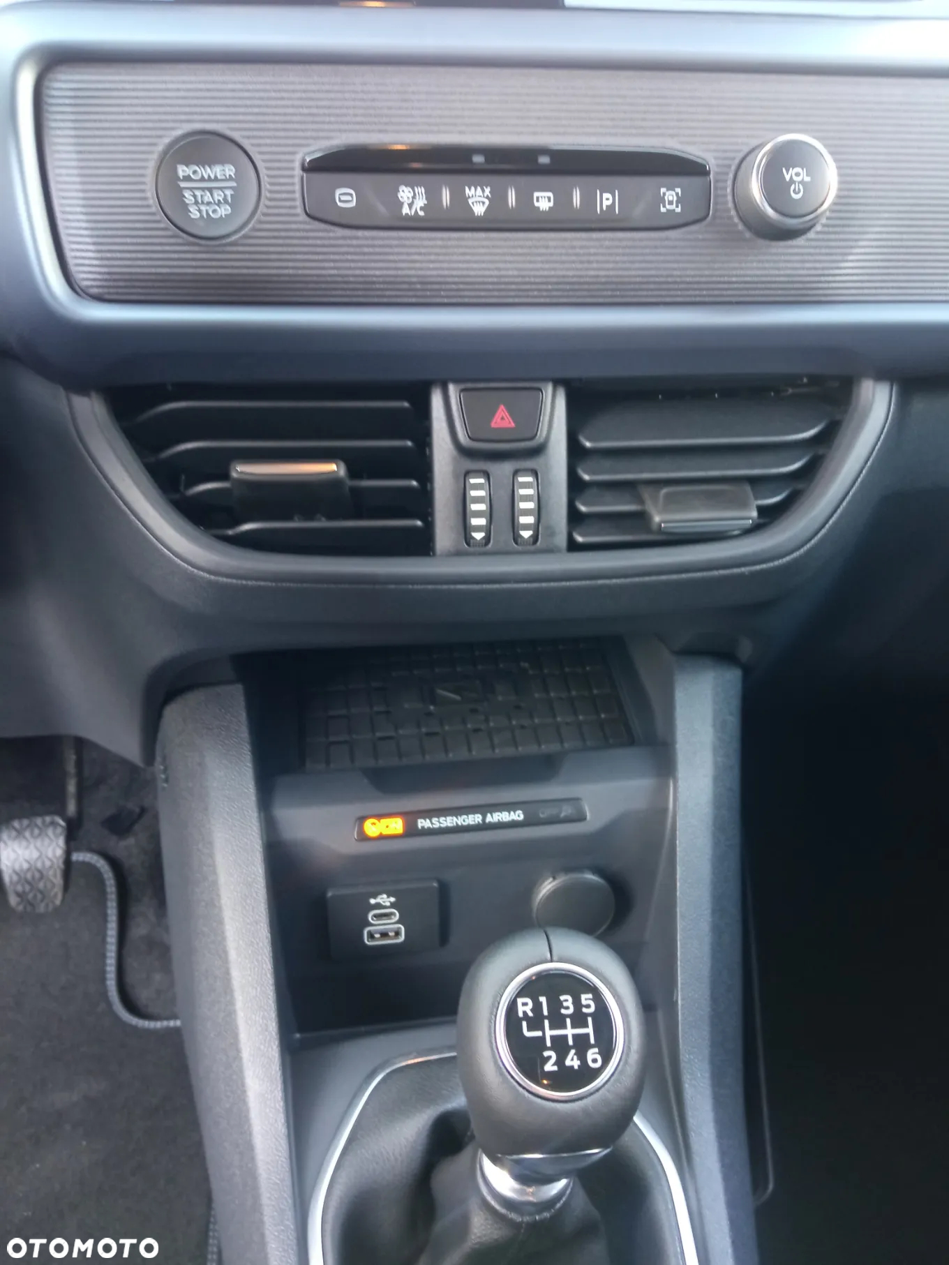 Ford Tourneo Courier 1.0 EcoBoost Active - 17