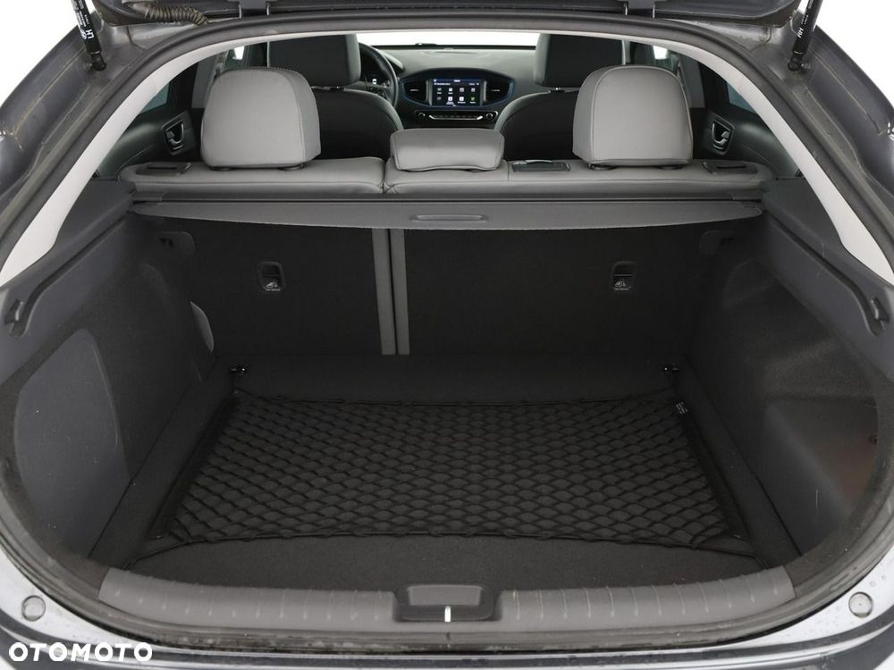 Hyundai IONIQ - 21