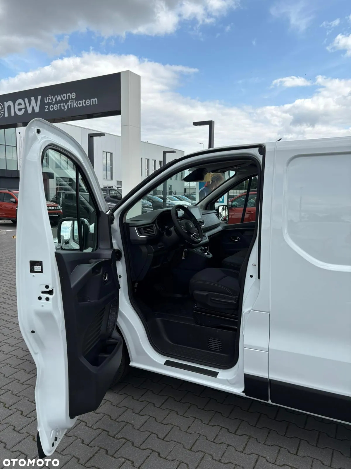 Renault Trafic Furgon L2H1 2.0dCi 170 AT9 automat! - 3