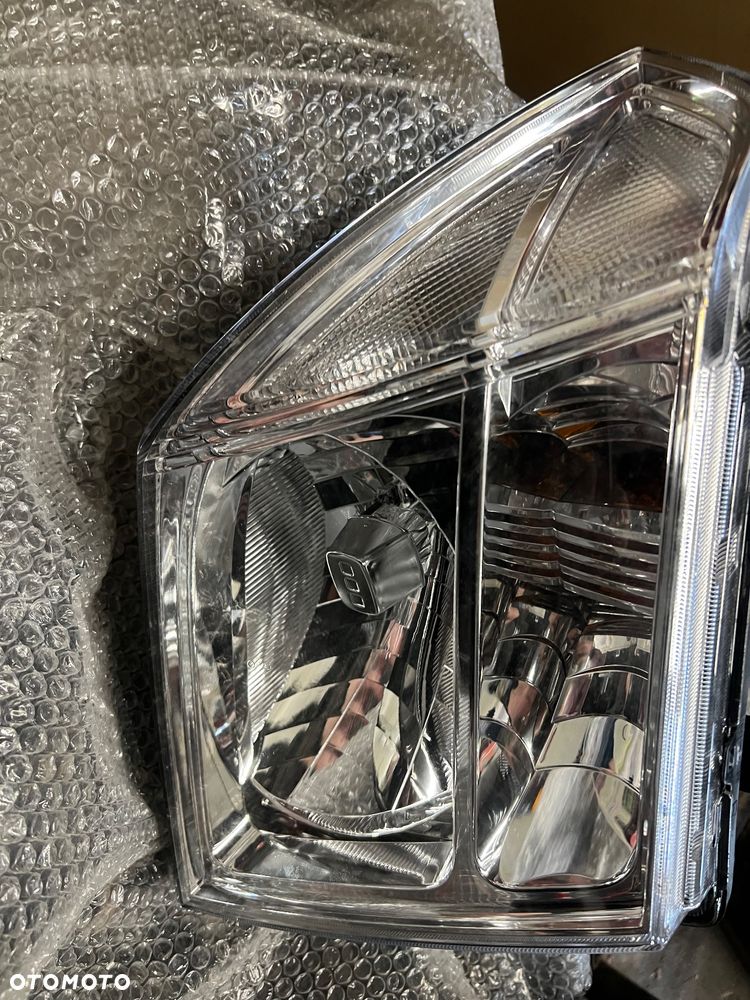 Lampa przednia prawa nowa Nissan Navara d40 oryginalna - 1