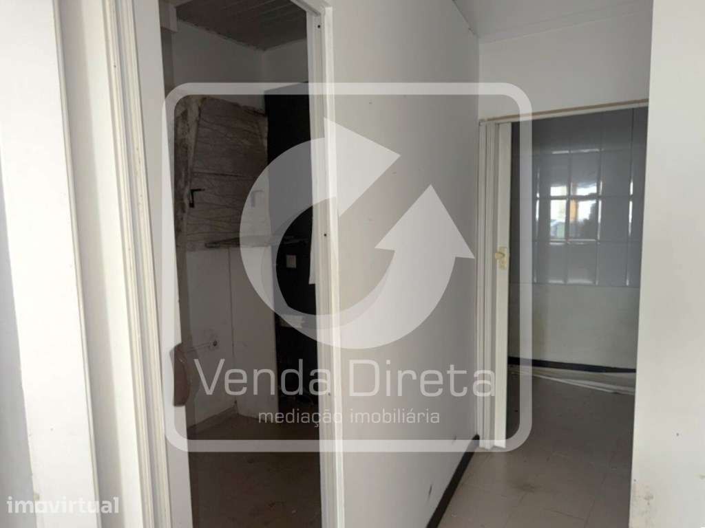 Prédio para Habitação e Comércio no Centro de Arruda dos Vinhos - Grande imagem: 5/39