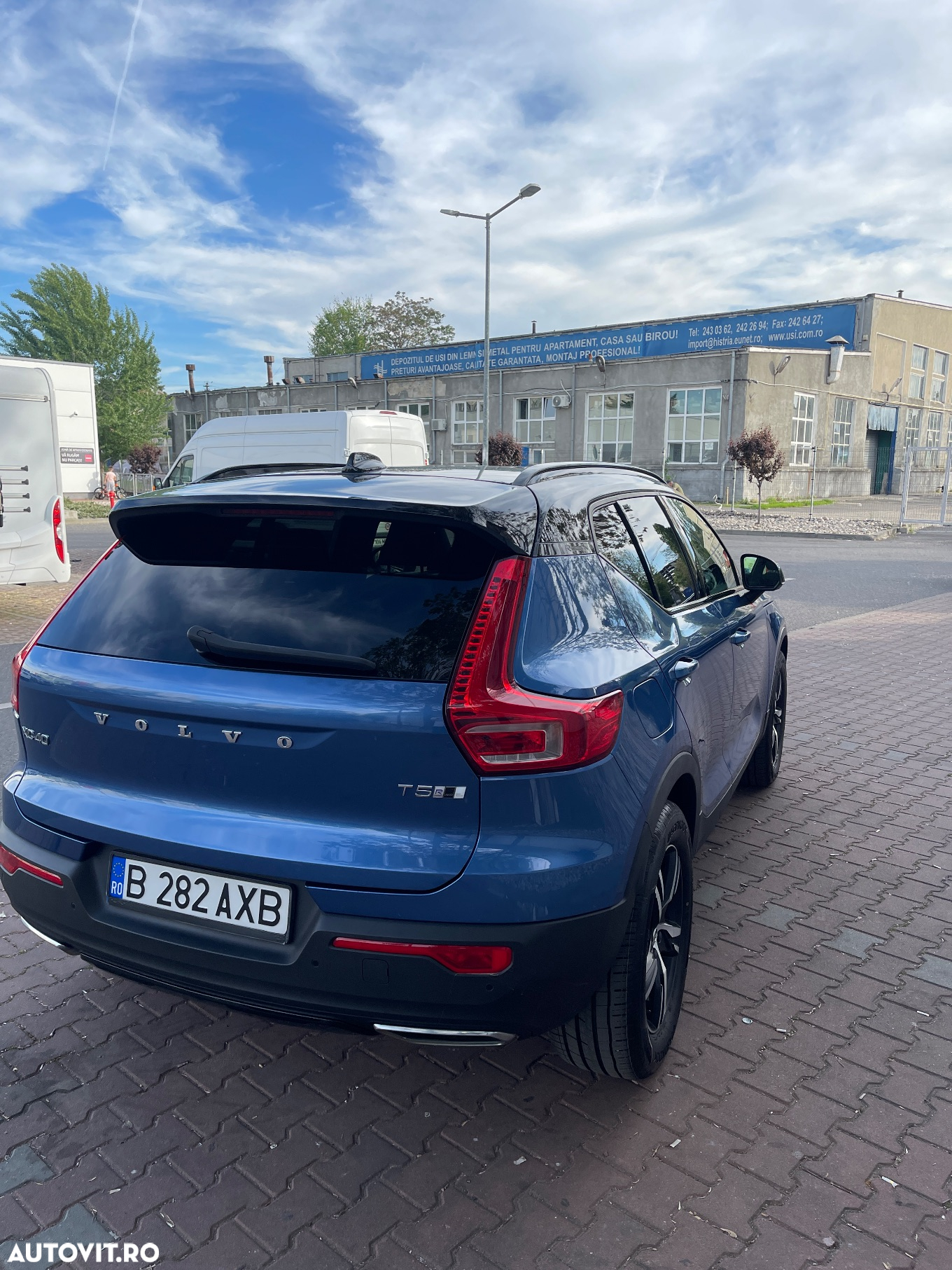 Volvo XC 40 T5 AWD R-Design - 4