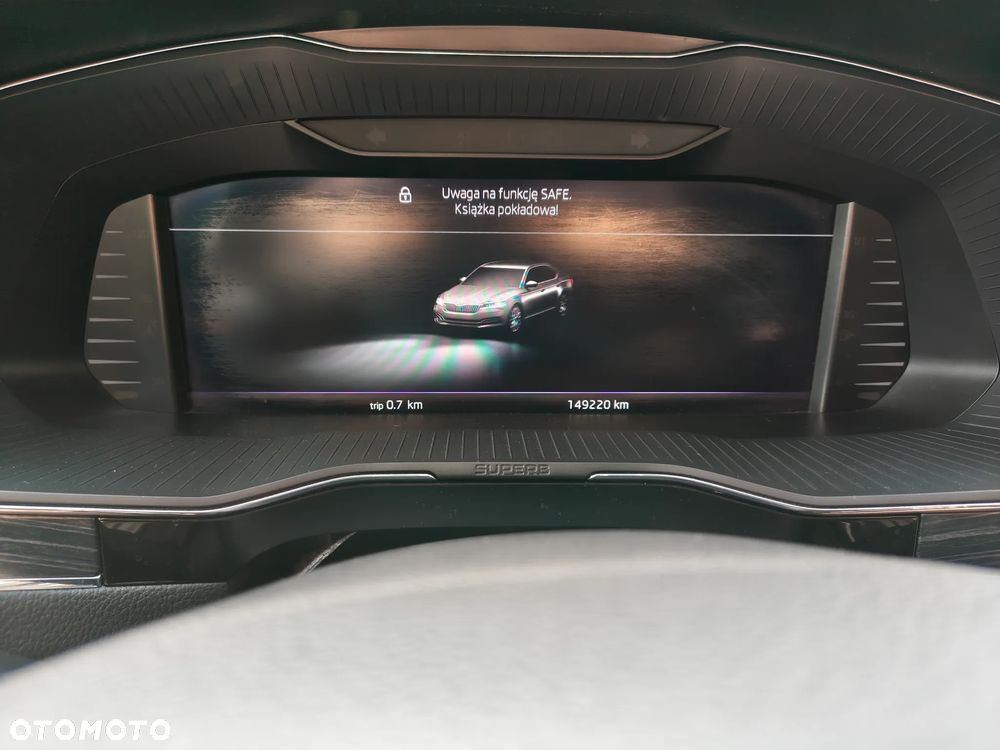 Skoda Superb 2.0 TDI SCR Style DSG - 10