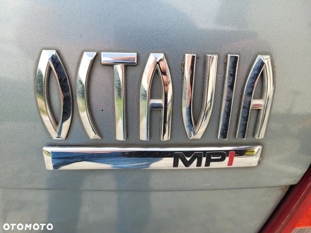 Skoda Octavia 1.6 Ambiente - 14