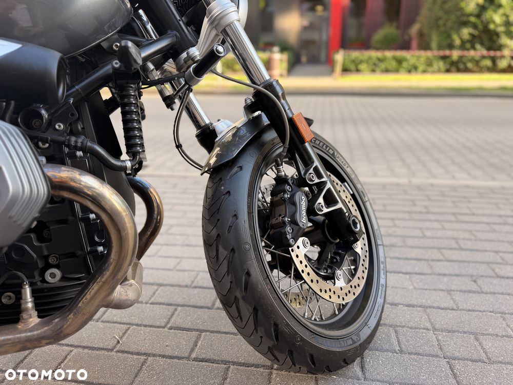 BMW R - 6