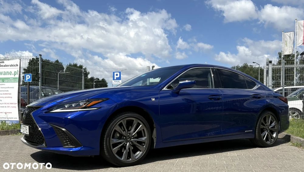 Lexus ES 300h F Sport Edition - 1