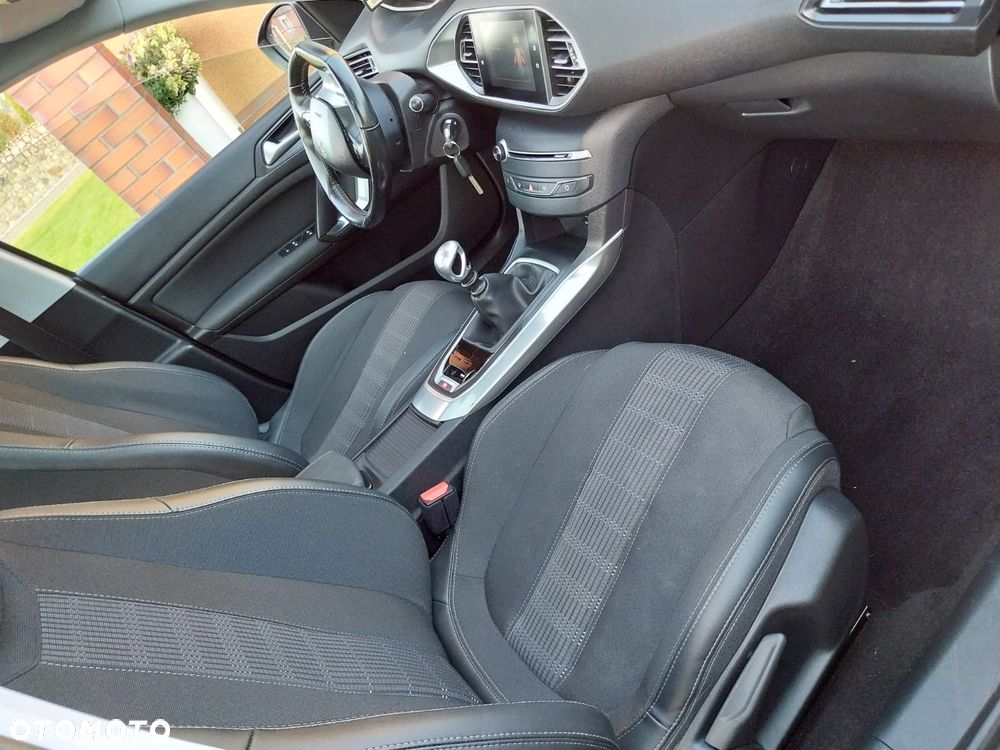 Peugeot 308 - 21