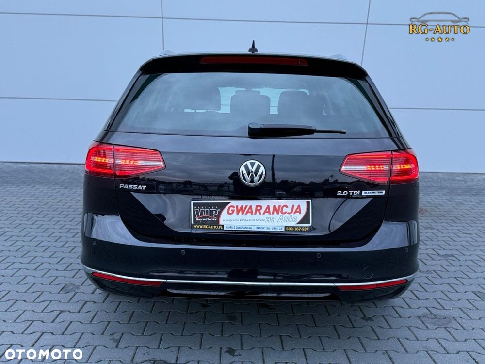 Volkswagen Passat - 11