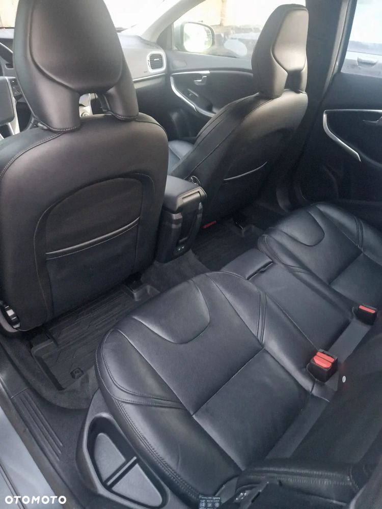 Volvo V40 D2 Momentum - 10