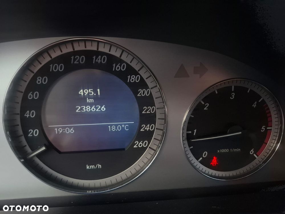 Mercedes-Benz Klasa C 220 CDI Avantgarde - 9