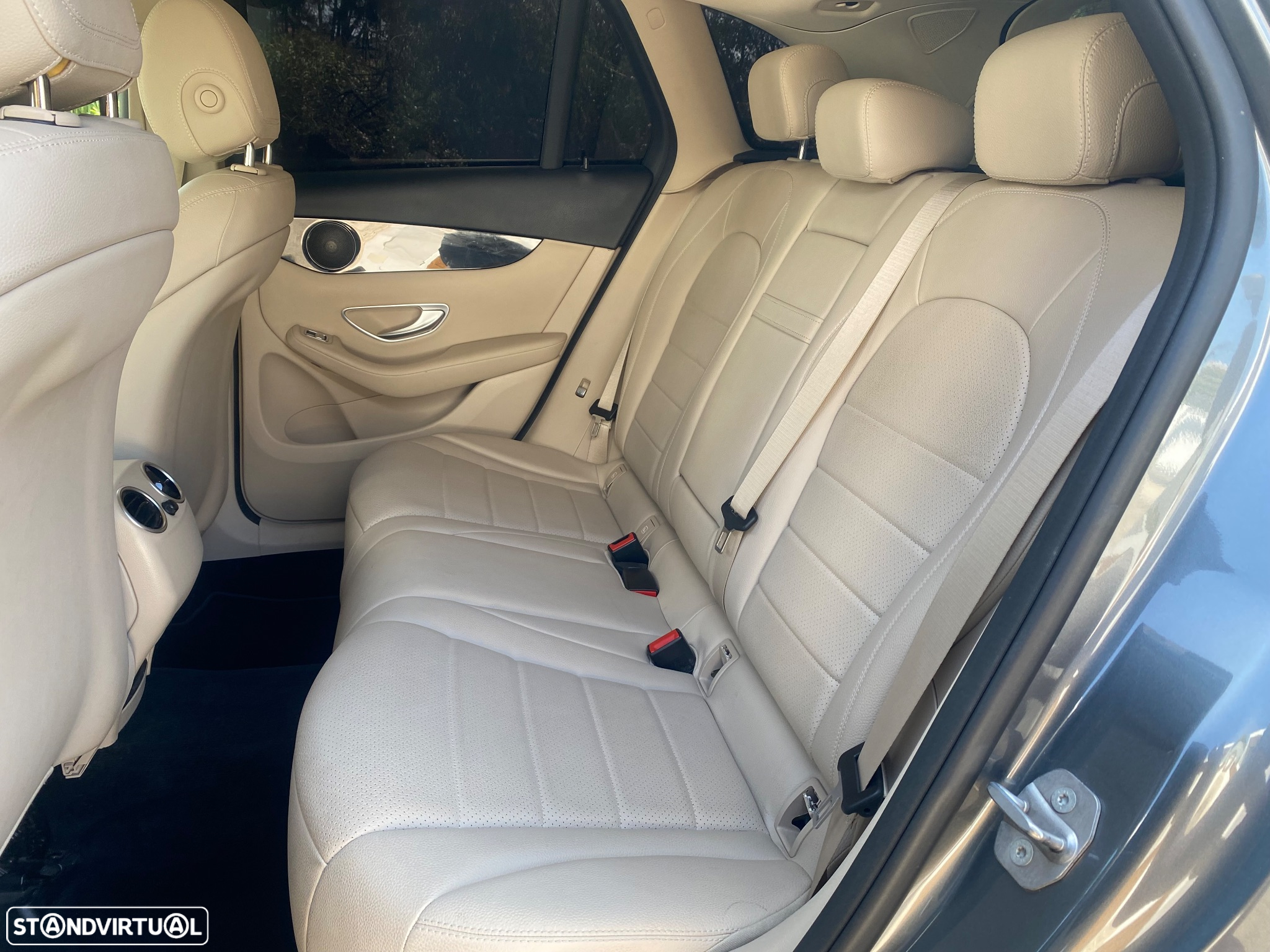 Mercedes-Benz GLC 220 d 4Matic 9G-TRONIC Exclusive - 39