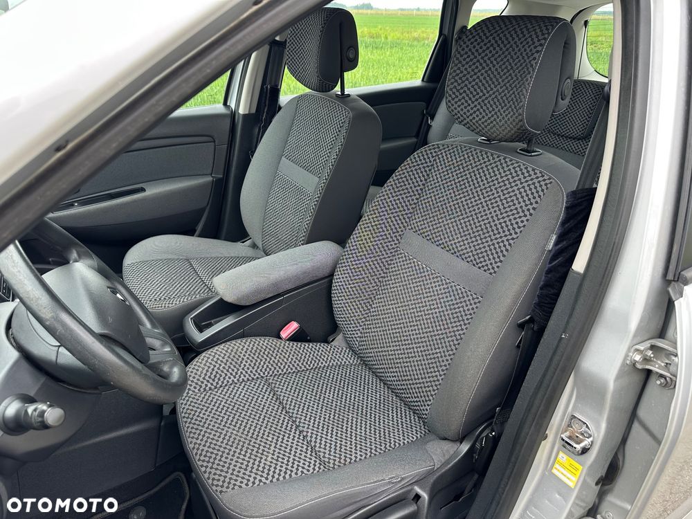 Renault Scenic 1.6 16V 110 Expression - 7