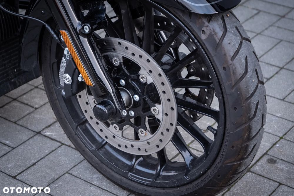 Harley-Davidson Trike Freewheeler - 29