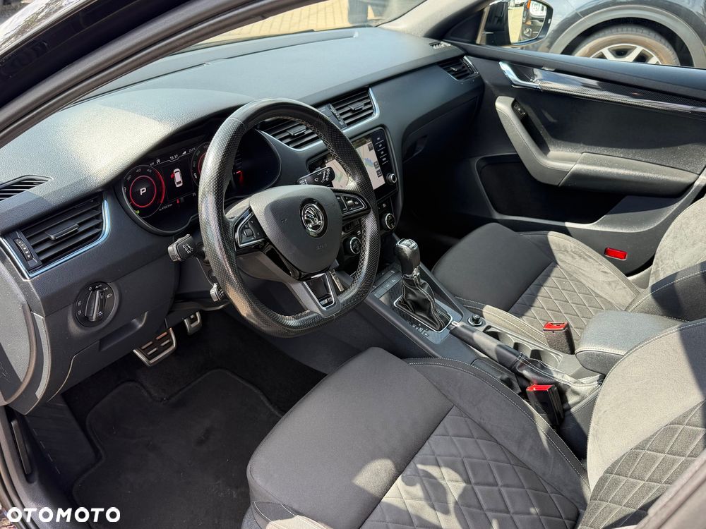 Skoda Octavia 2.0 TDI DSG RS - 13