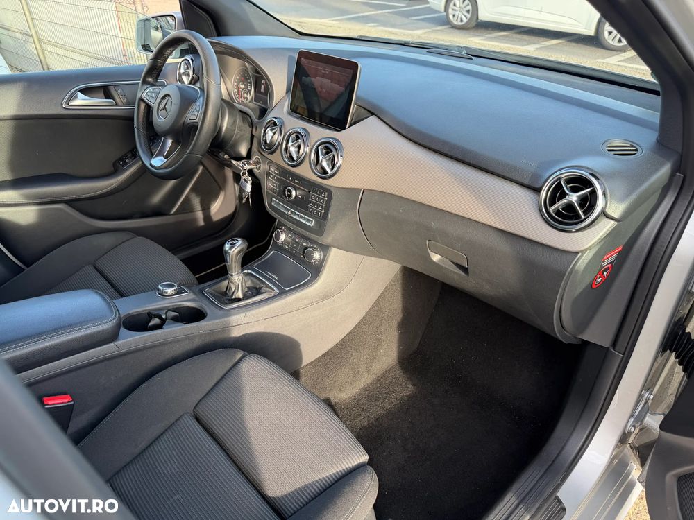 Mercedes-Benz B 180 d BlueEfficiency Edition Style - 26
