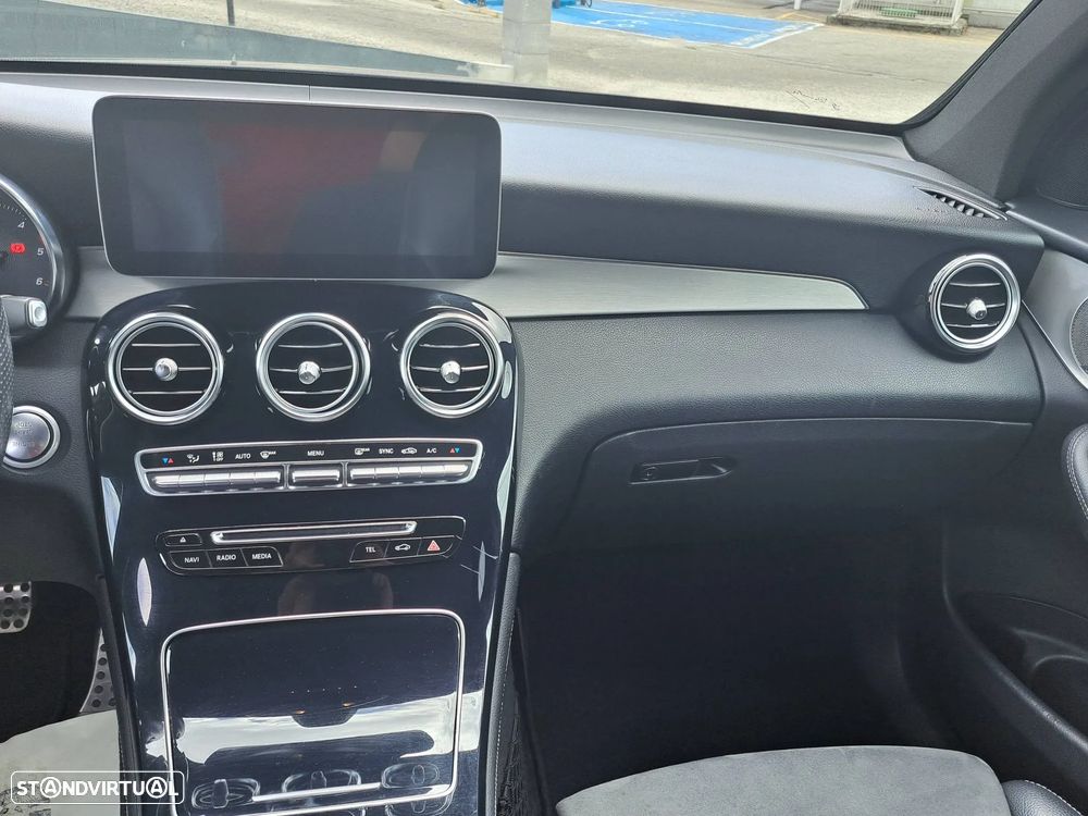 Mercedes-Benz GLC 220 d 4Matic 9G-TRONIC AMG Line - 17