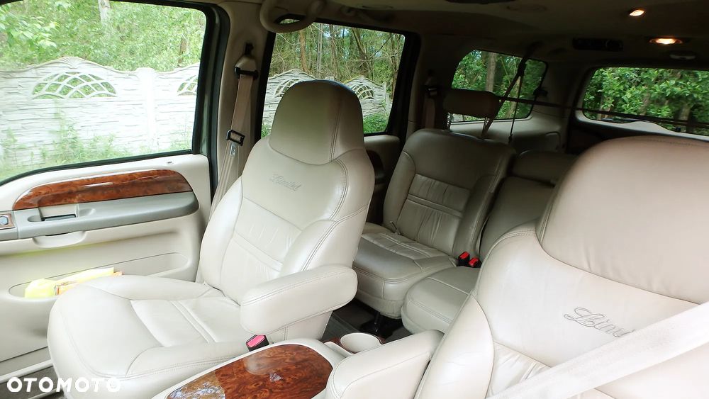 Ford Excursion - 11