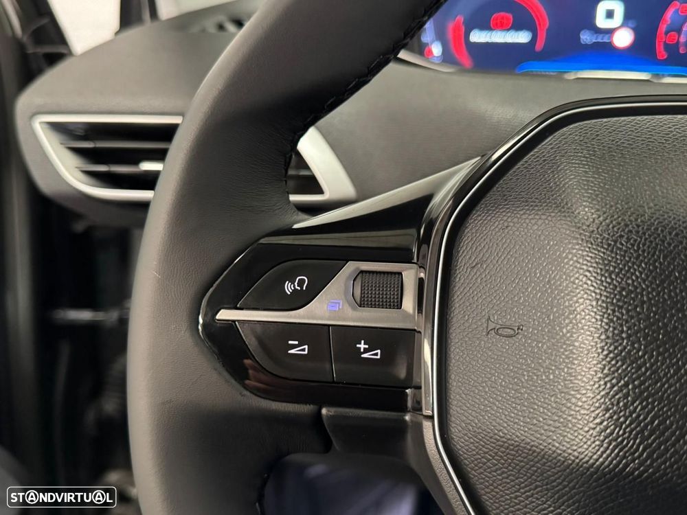 Peugeot 3008 1.5 BlueHDi Allure - 18