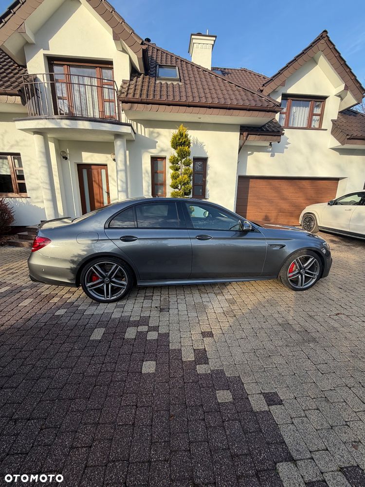 Mercedes-Benz Klasa E AMG 63 S 4-Matic+ - 4