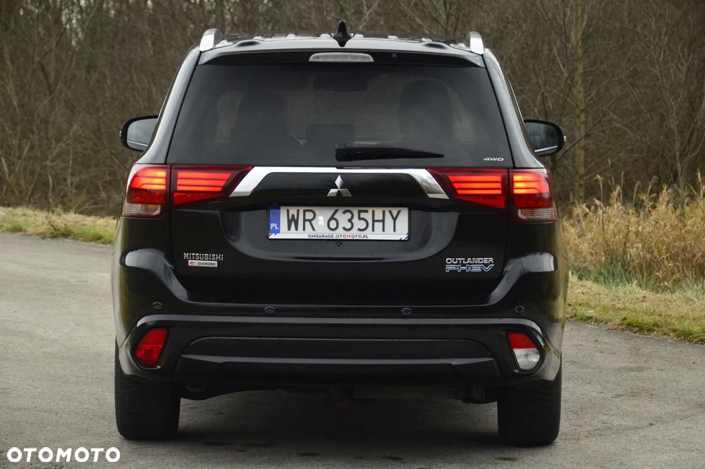 Mitsubishi Outlander 2.0 4WD Top - 15