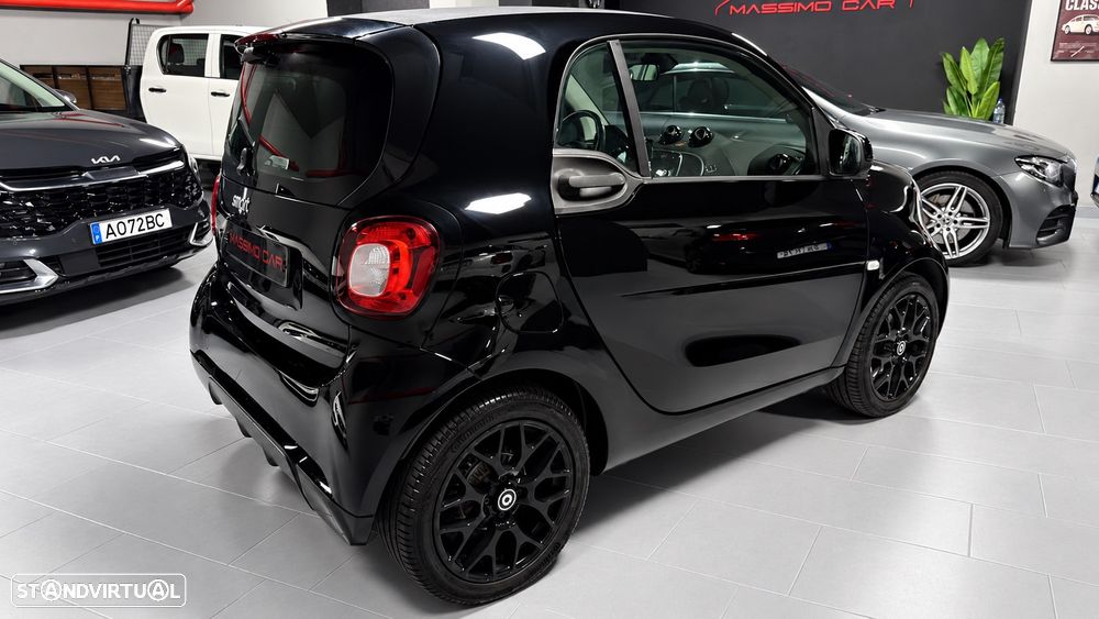 Smart Fortwo 2019 photo 4