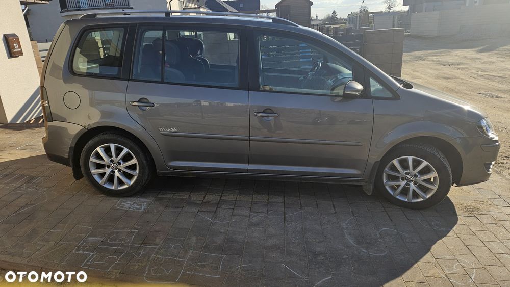 Volkswagen Touran - 2