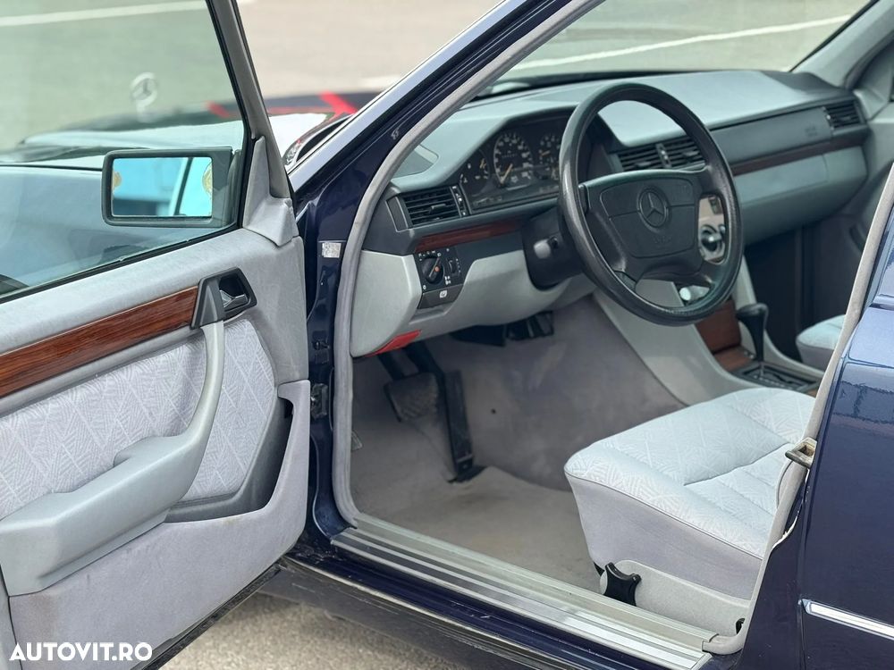 Mercedes-Benz E - 18