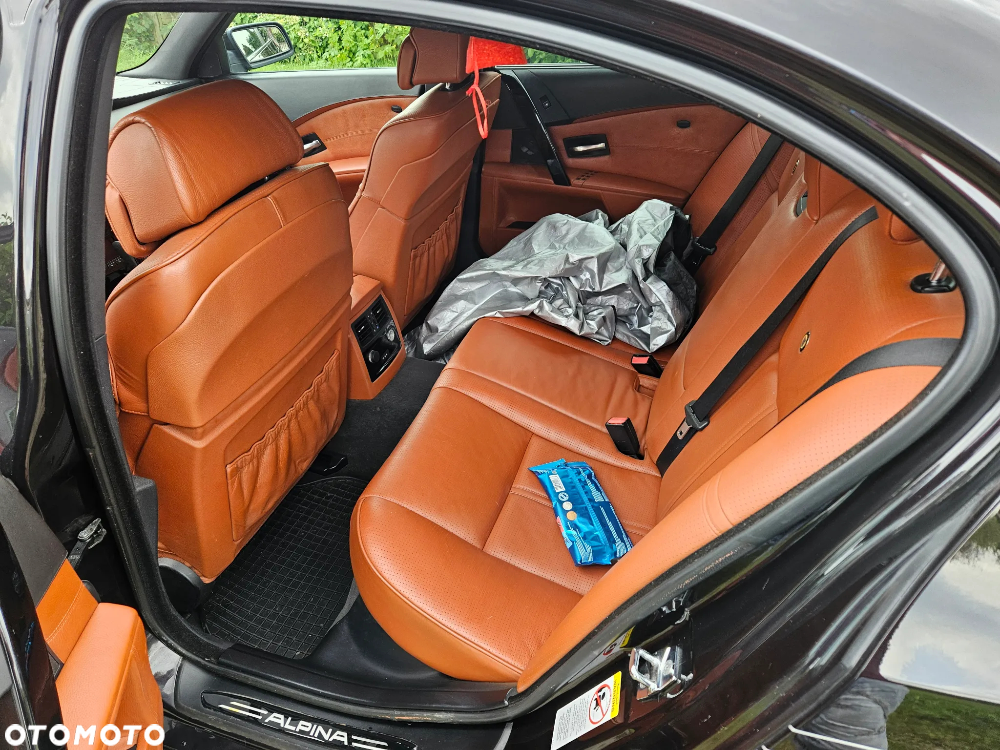 BMW Seria 5 550i - 14