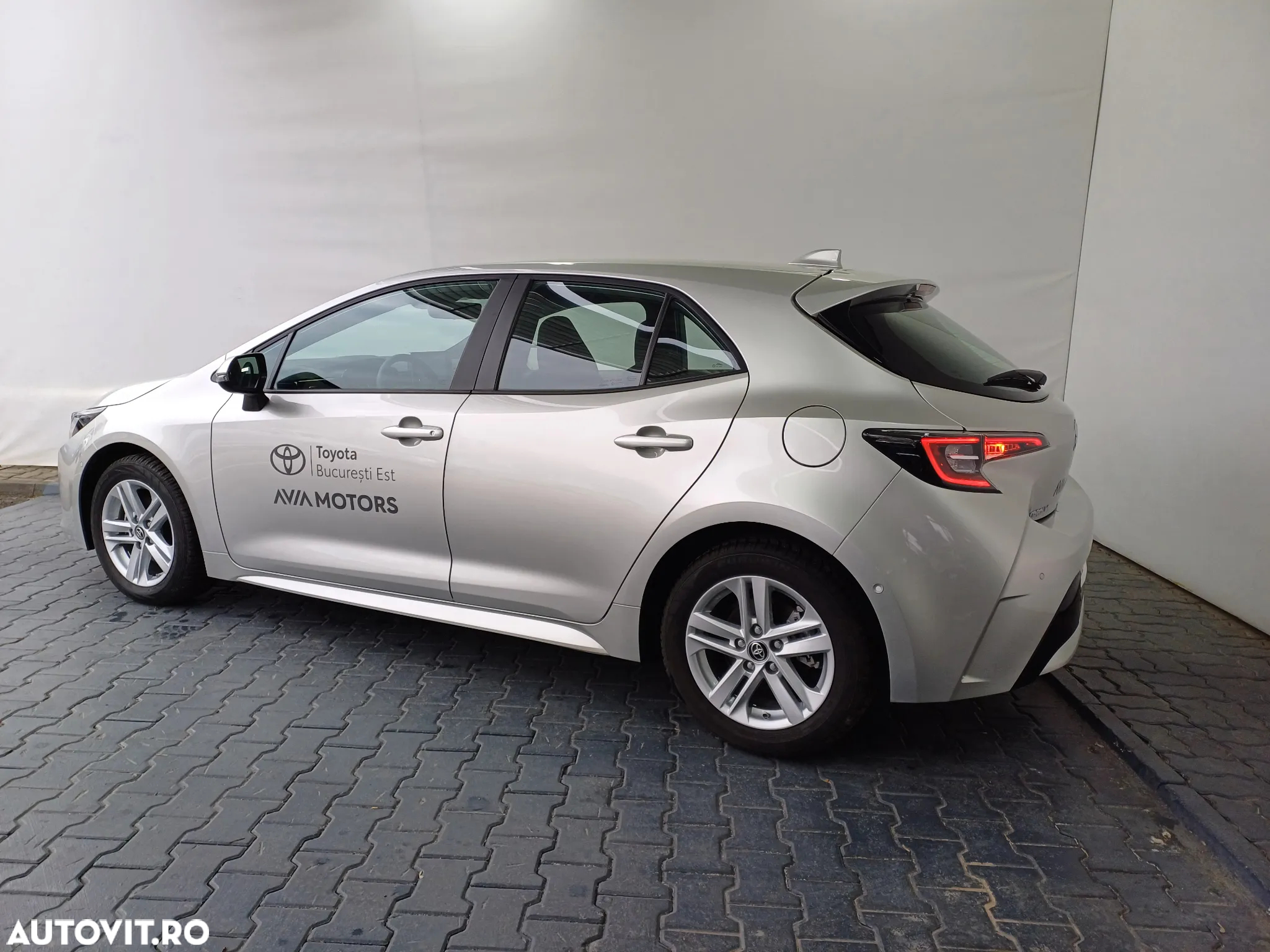 Toyota Corolla 1.8 HSD Dynamic - 3