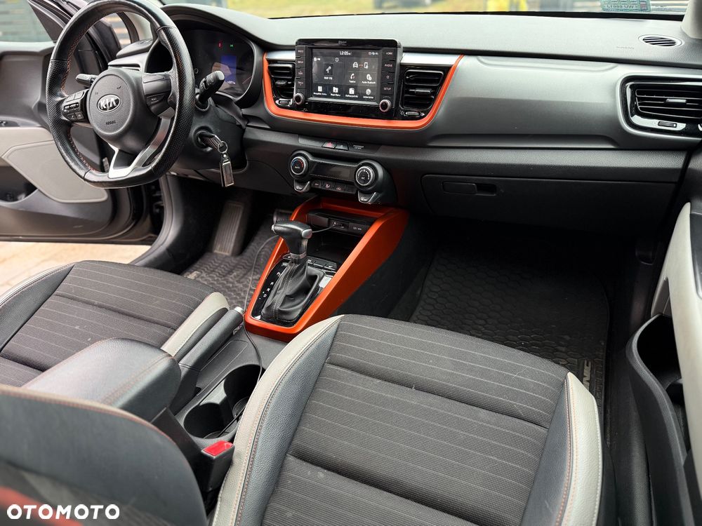 Kia Stonic 1.4 L - 11