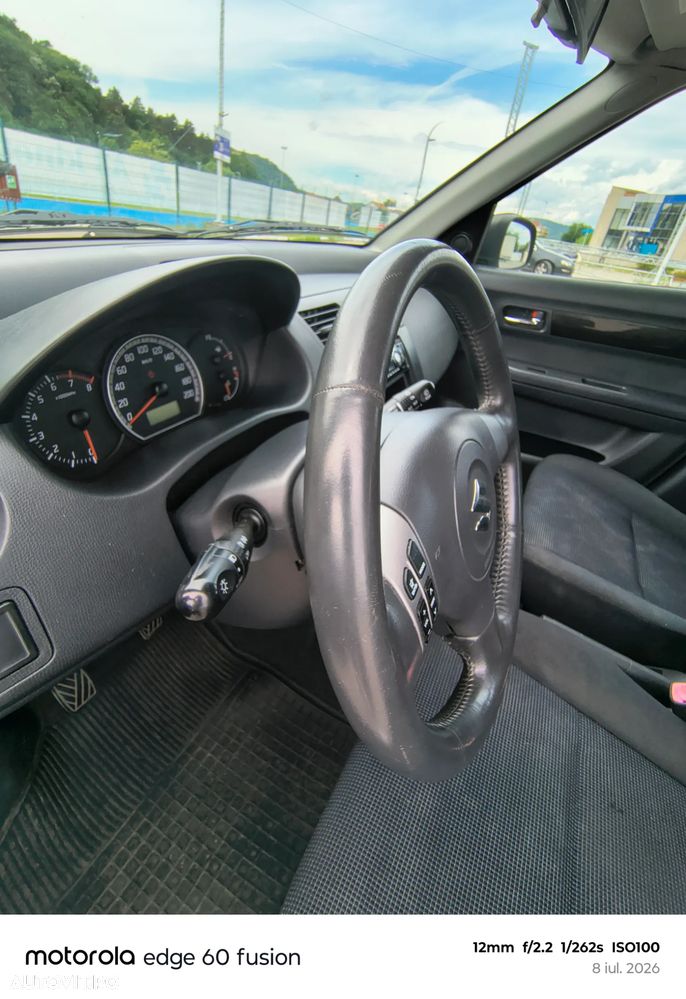 Suzuki Swift - 15