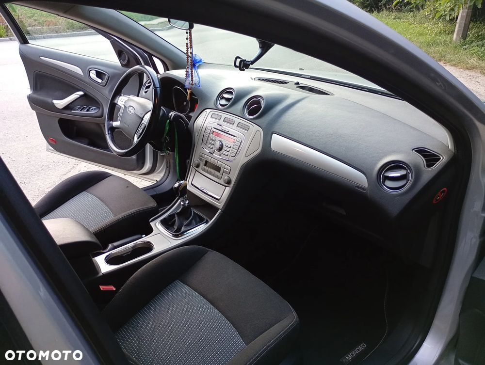Ford Mondeo 2.0 TDCi Trend - 14
