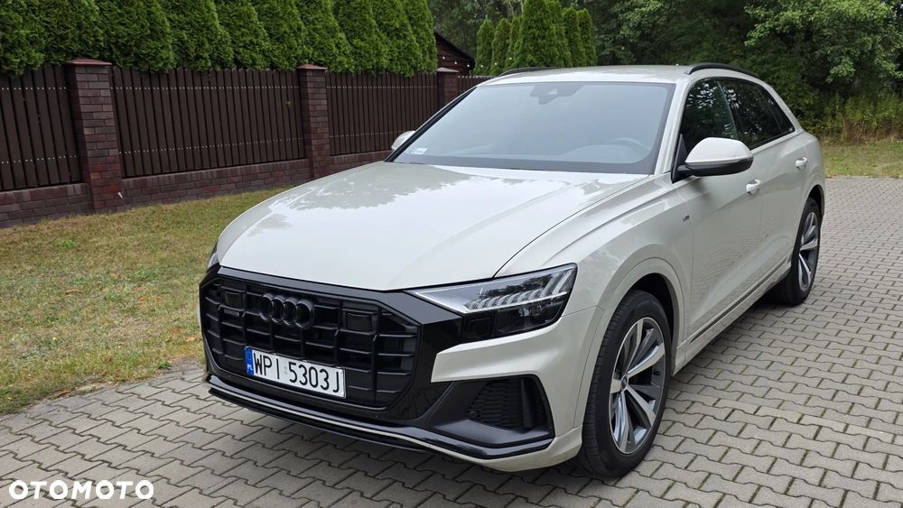 Audi Q8 - 1