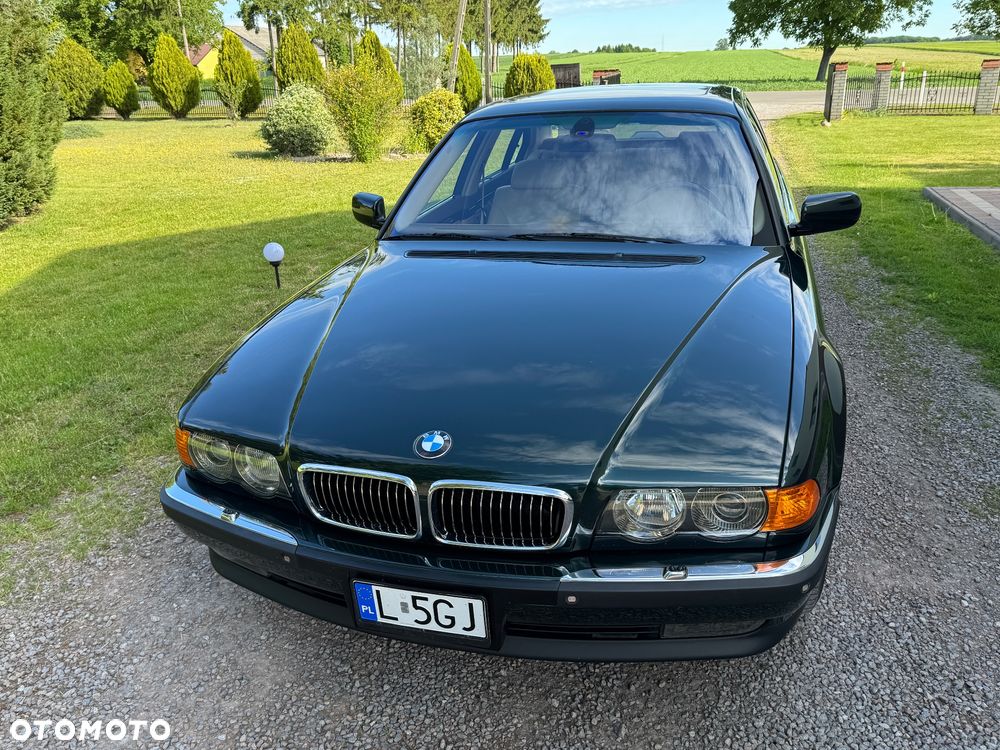 BMW Seria 7 750i - 3