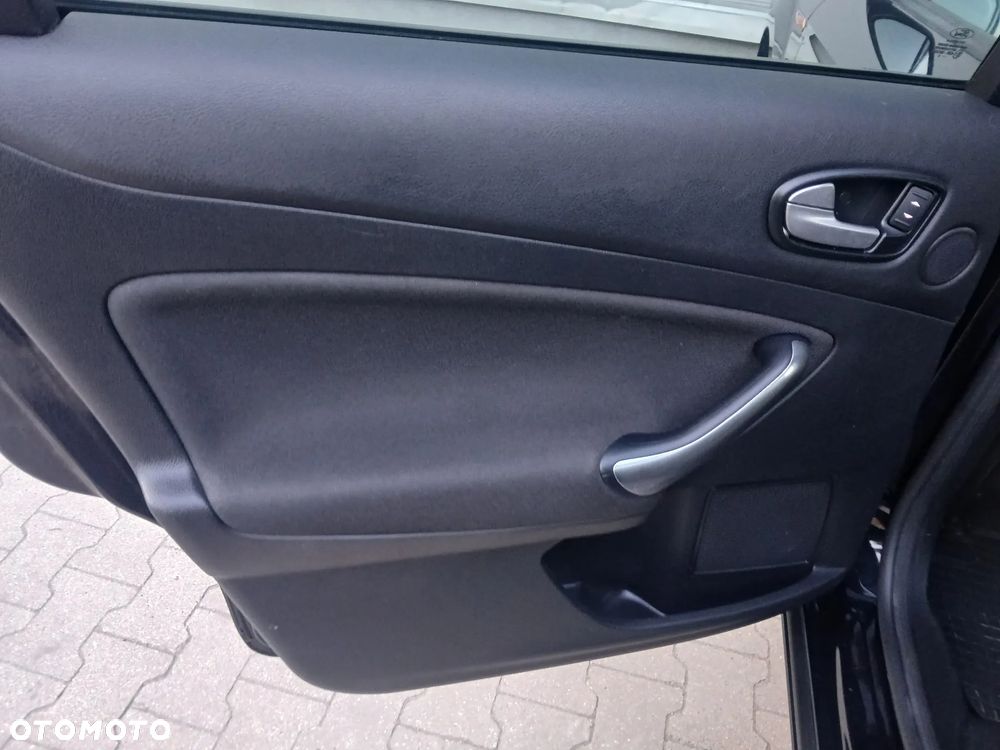 Ford Mondeo 1.6 Gold X - 33