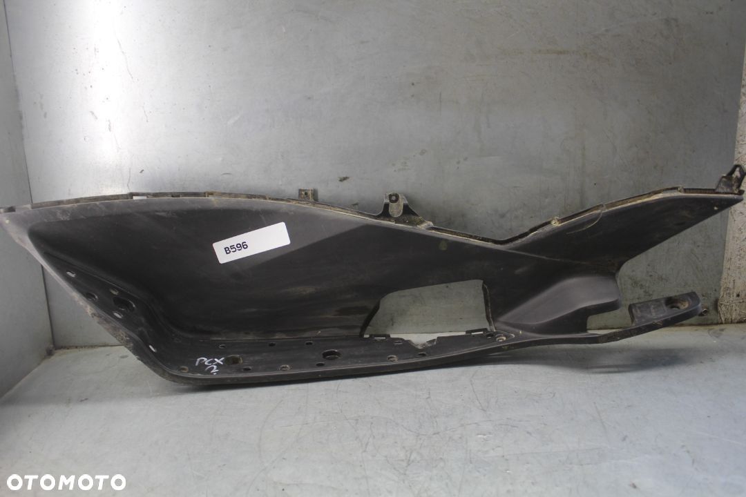 Honda PCX Podłoga podest owiewa wypełnienie - 1