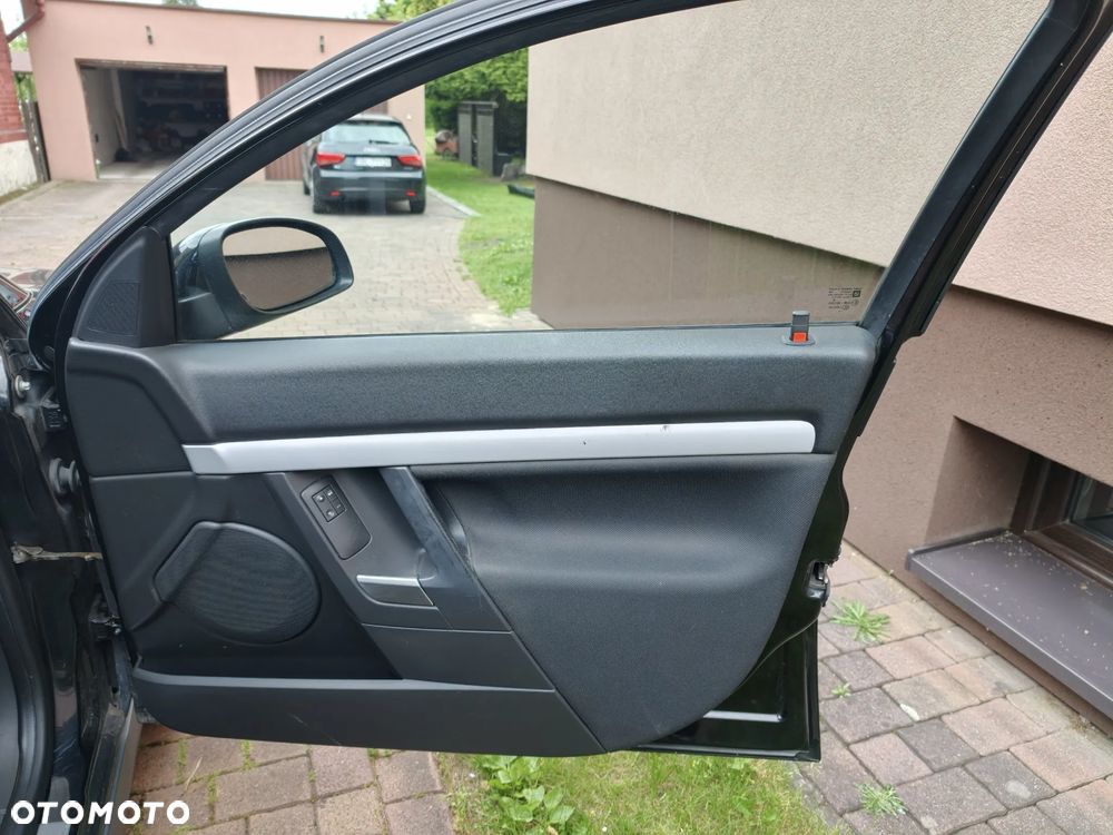 Opel Vectra 1.8 CDX - 17